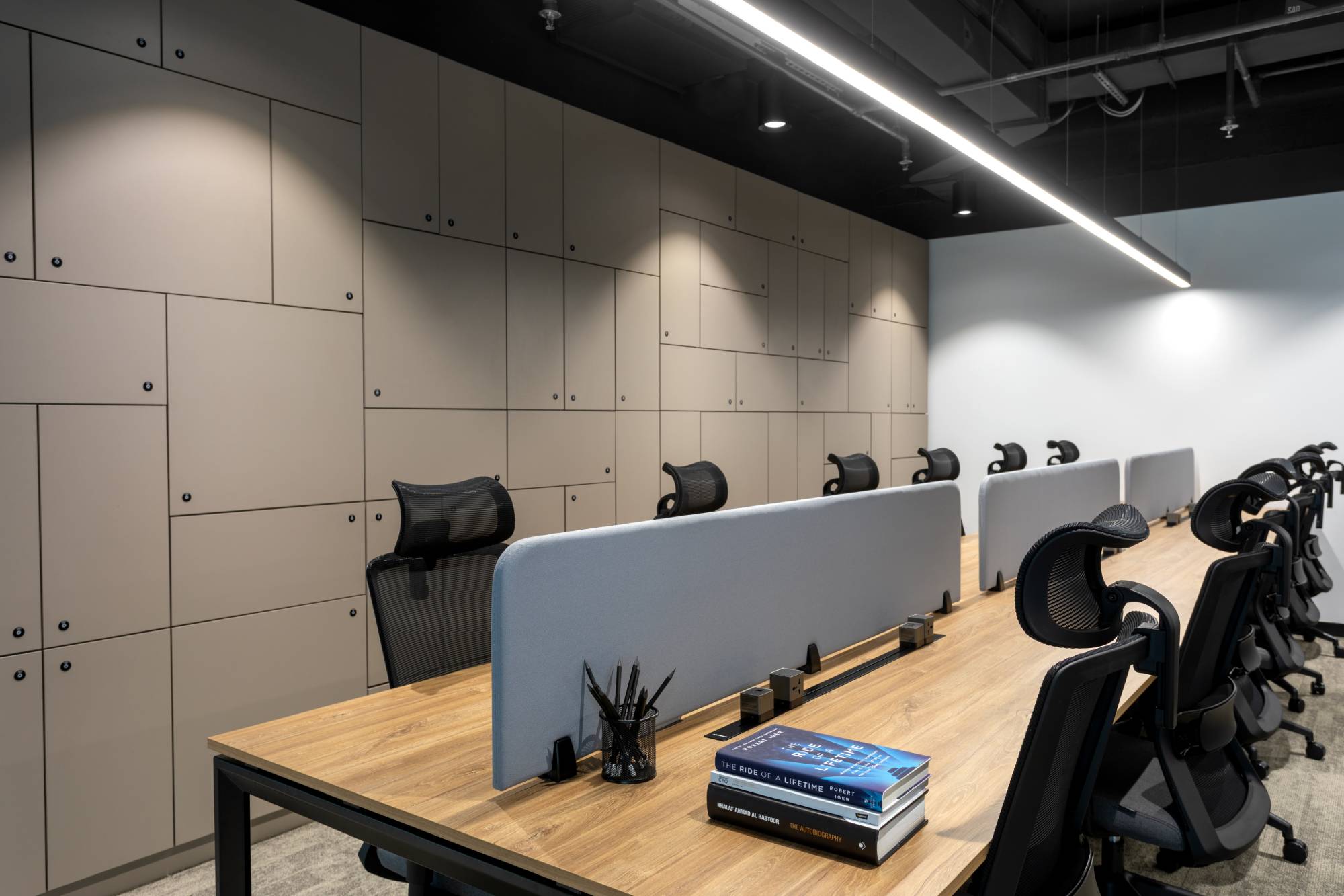 Sentinel Virtual Office - Convention Tower - Co Working Lockers